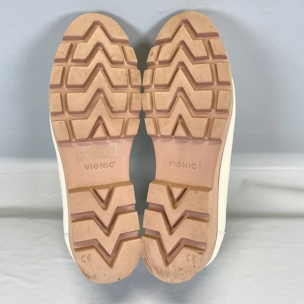 Vionic Emalyn Loafers Womens Size 9.5 Cream Beige Leather Lug Sole Comfort Shoes